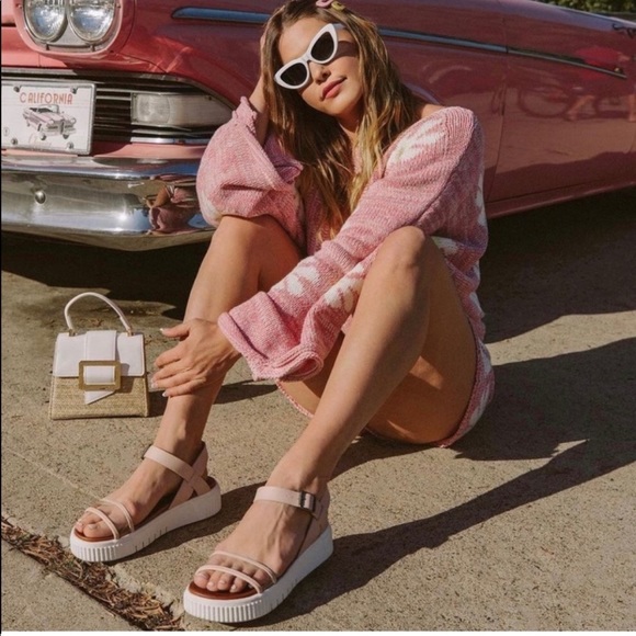 NWT! In Bloom Daisy Print Sweater - Picture 12 of 13